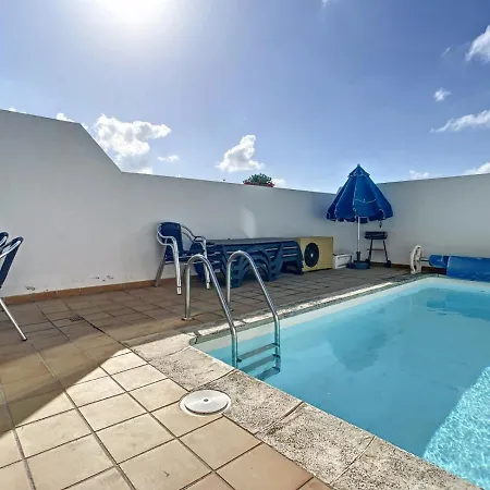 Vila Rosa Gadis Costa Teguise