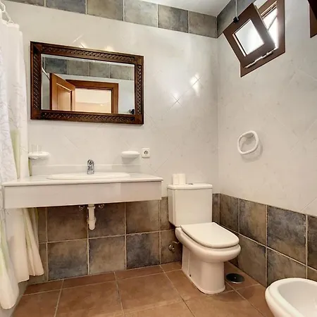 Rosa Gadis Villa Costa Teguise