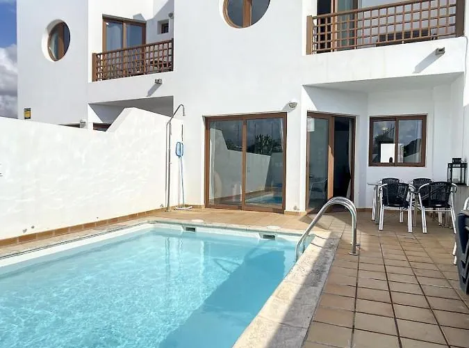 Rosa Gadis Коста-Тегисе