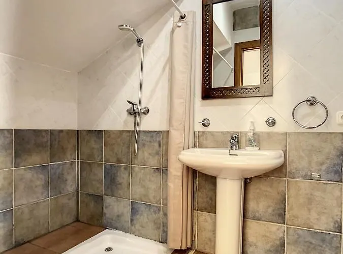 Rosa Gadis Вилла