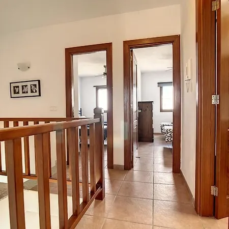 Rosa Gadis * קוסטה טגוויסה