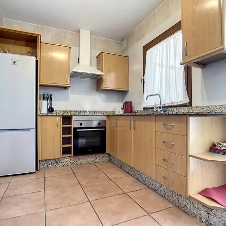 Rosa Gadis קוסטה טגוויסה