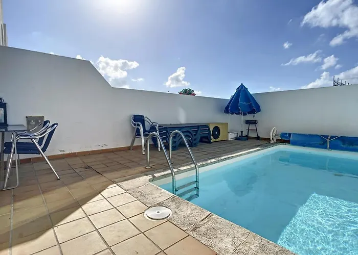 Vila Rosa Gadis Costa Teguise