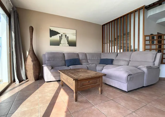 Vila Rosa Gadis Costa Teguise