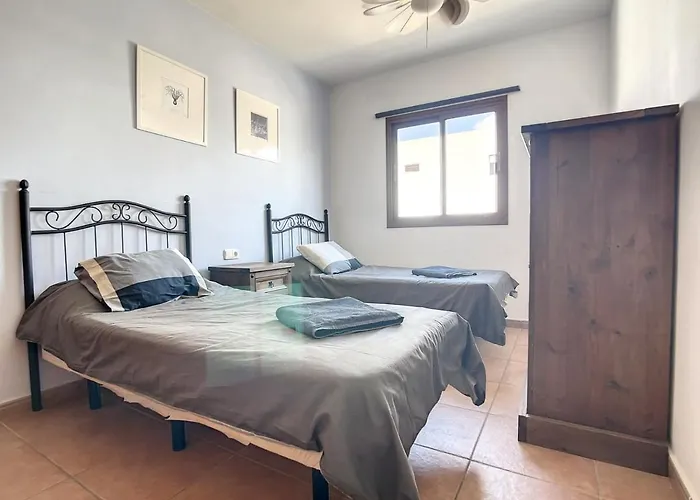 Rosa Gadis Vila Costa Teguise